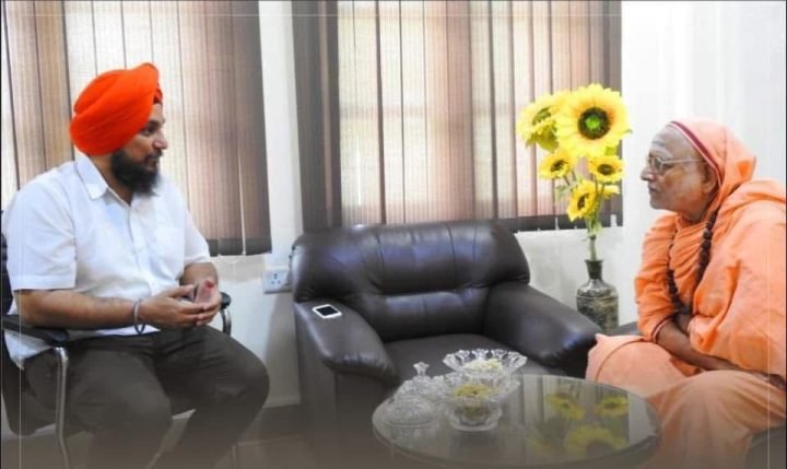 Conversation with Somgiri Ji Maharaj